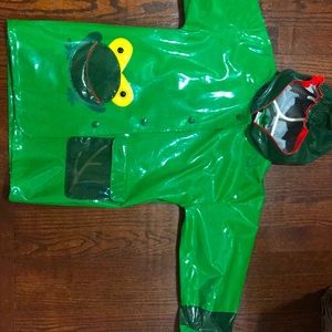 Kidorable green frog rain jacket